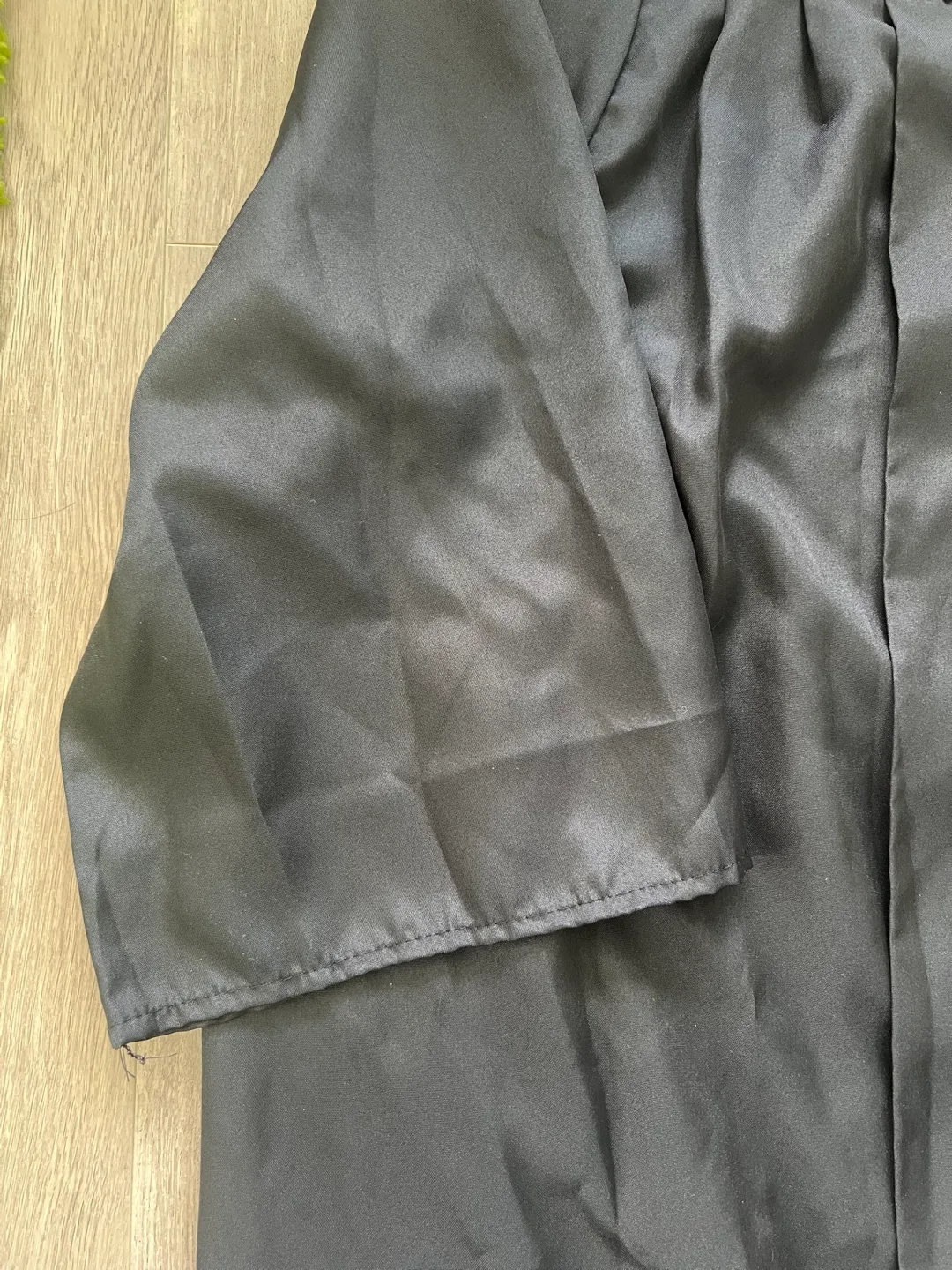 Jostens Graduation Gown - Size 5'4"-5'6" image indicator(4)