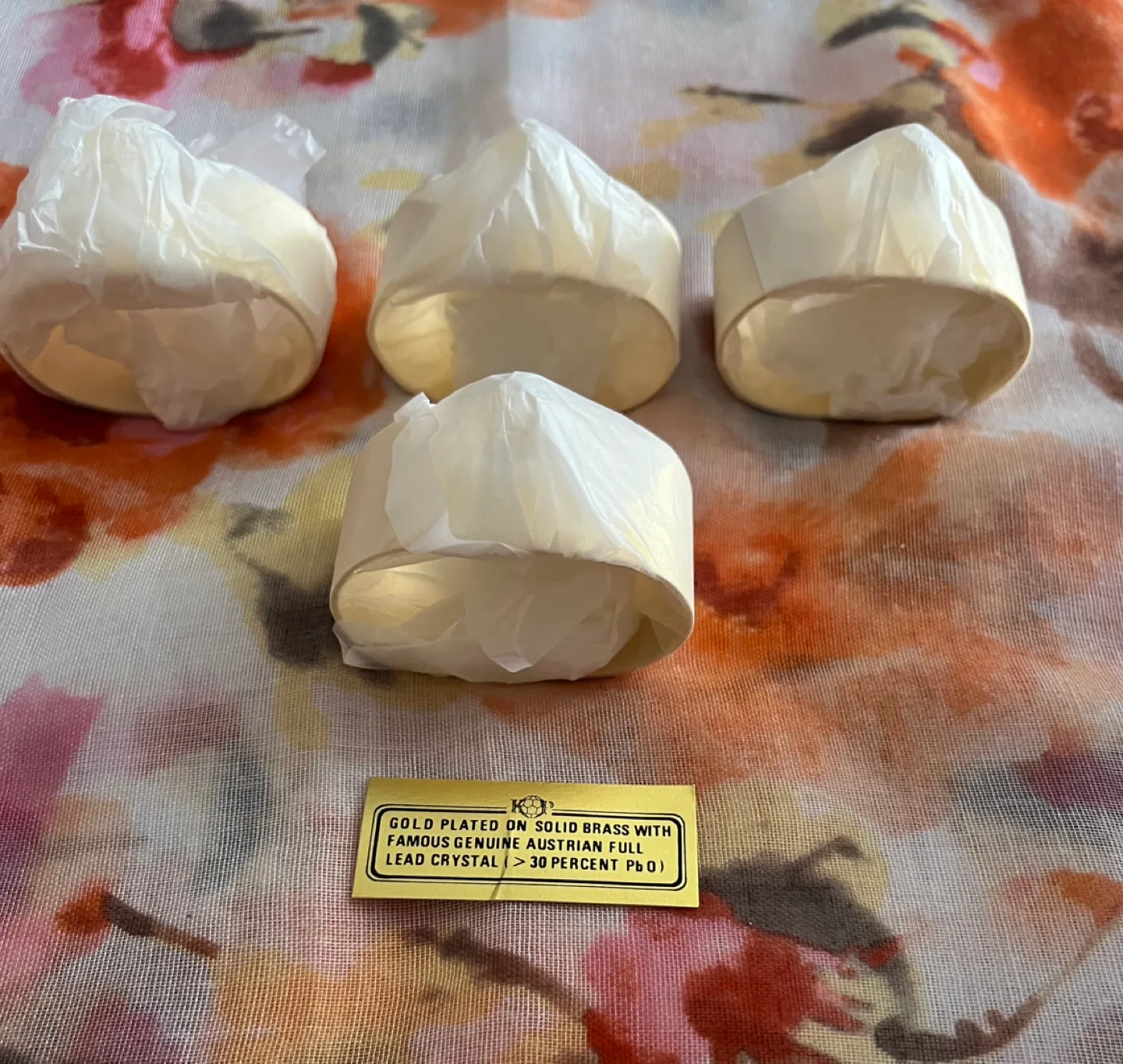 Set of 4 Gold-Plated Brass Napkin Rings with Austrian Crystal image indicator(3)