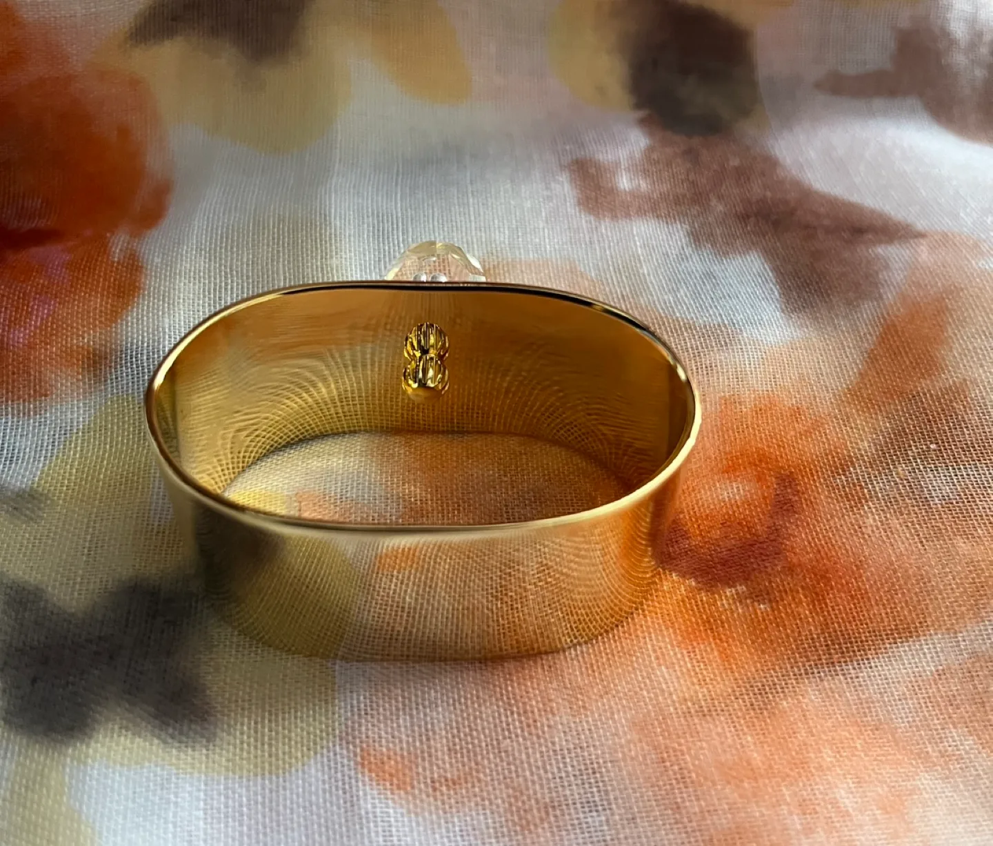 Set of 4 Gold-Plated Brass Napkin Rings with Austrian Crystal image indicator(9)