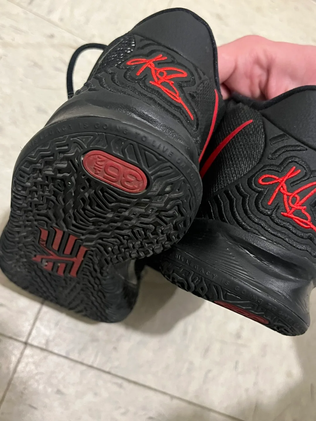 Nike Kyrie 7 BRED size 4.5 men’s image indicator(5)