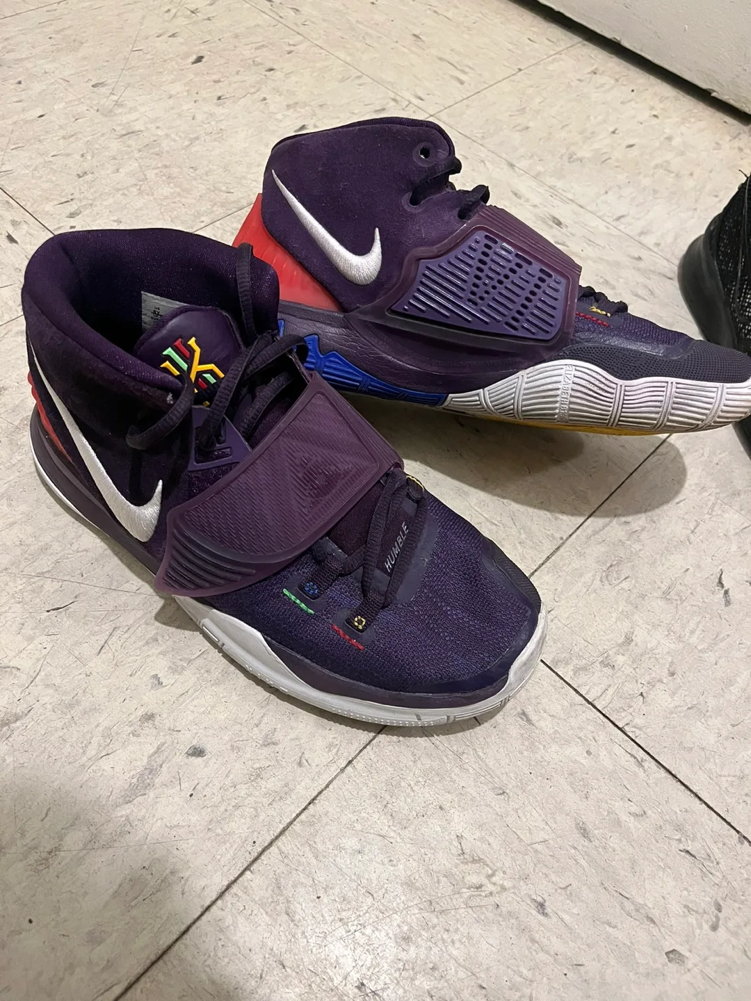 Nike kyrie 6 enlightenment size 6 men’s image indicator(2)