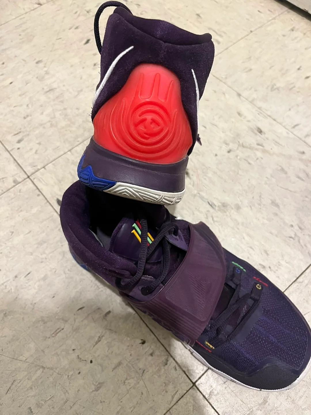 Nike kyrie 6 enlightenment size 6 men’s image indicator(4)