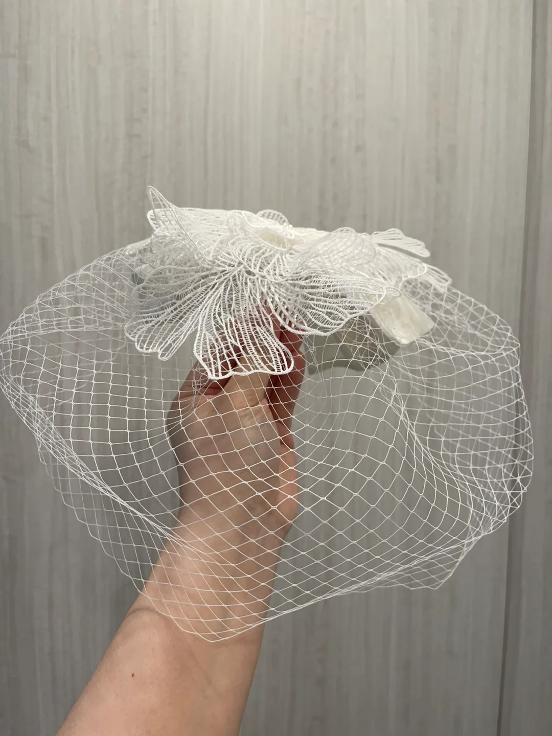 Handmade wedding White Bridal Birdcage Veil with Lace Flower image indicator(9)