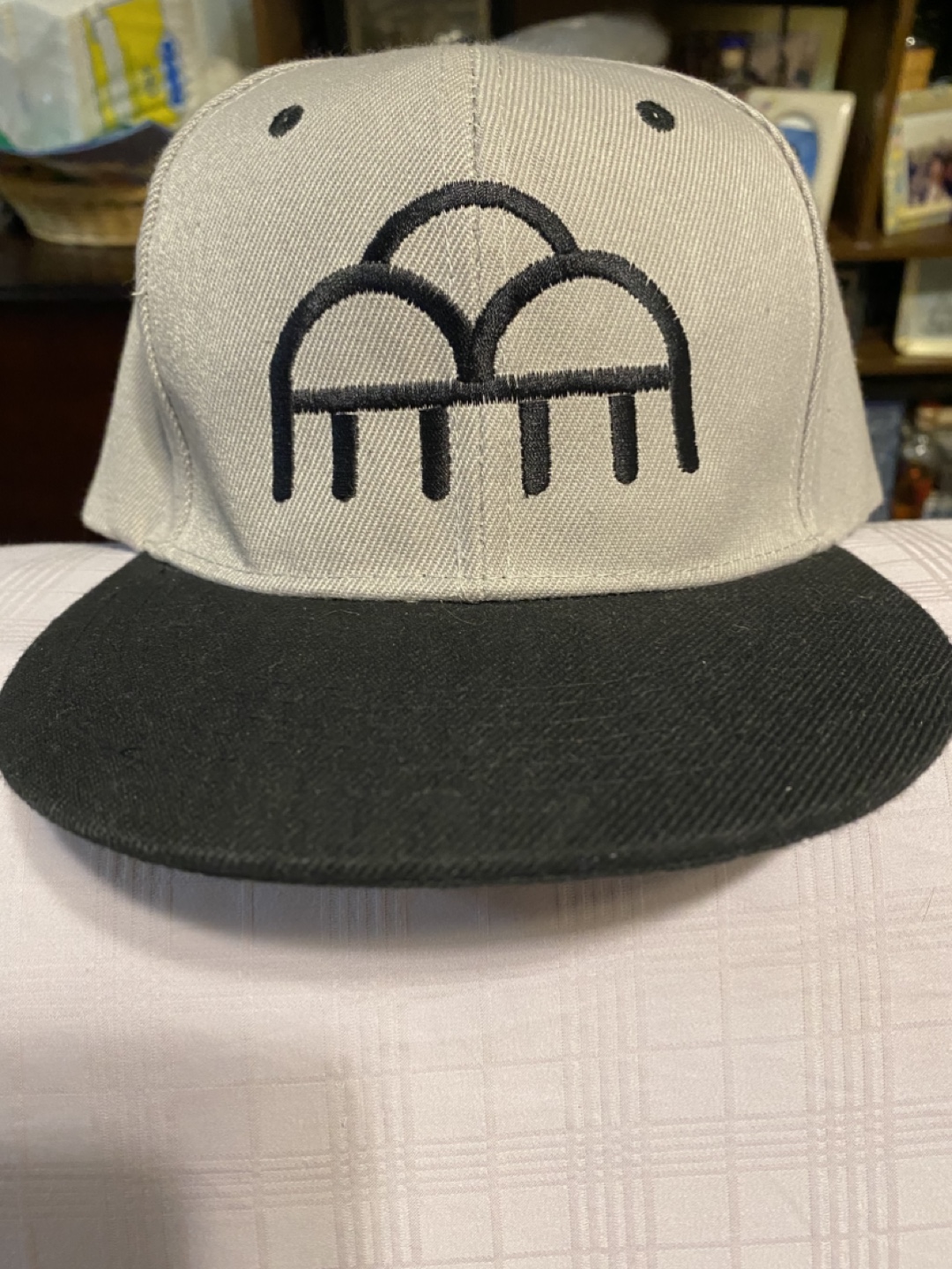 Snap back hat