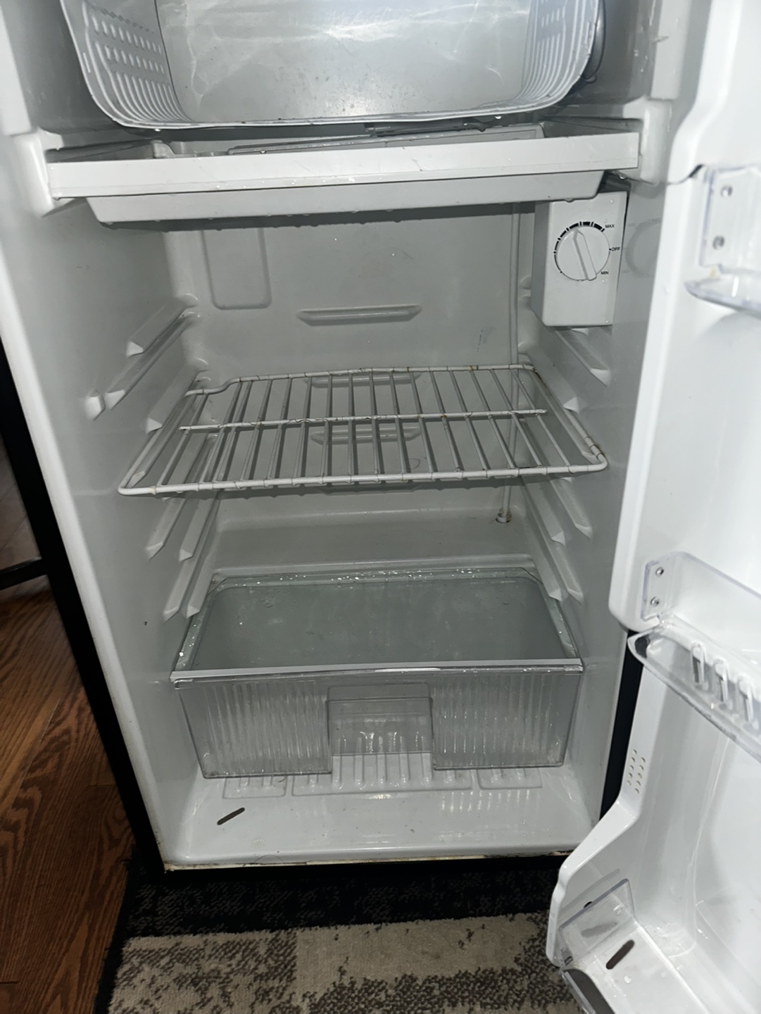 Mini Fridge - Compact Refrigerator - photo 2