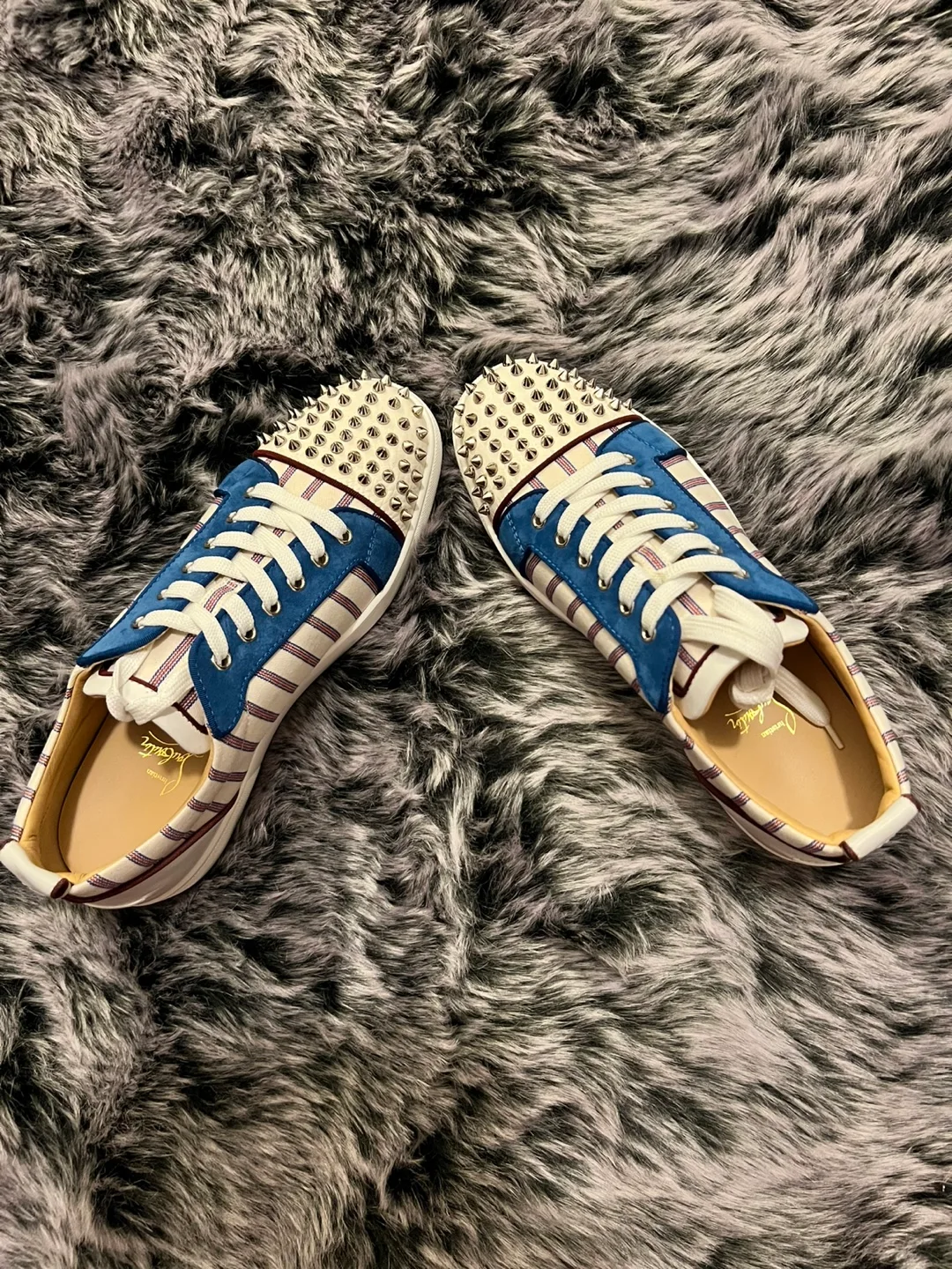 Louboutin Louis Junior Spiked Sneakers image indicator(7)