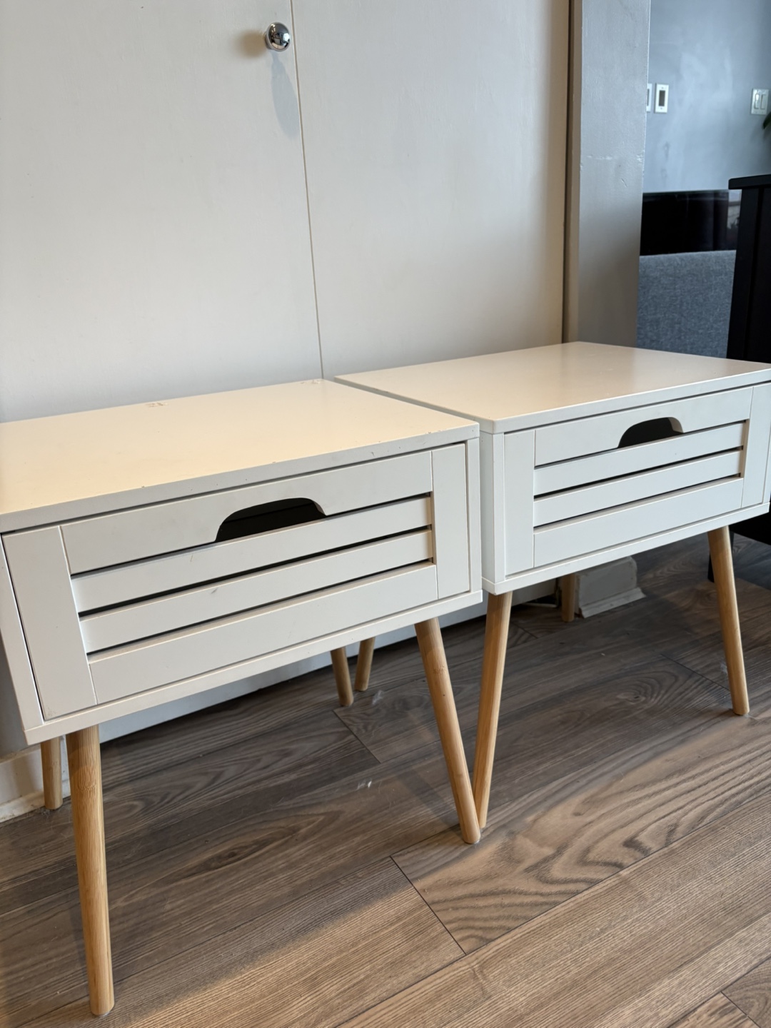 Pair of White Nightstands with Wooden Legs
