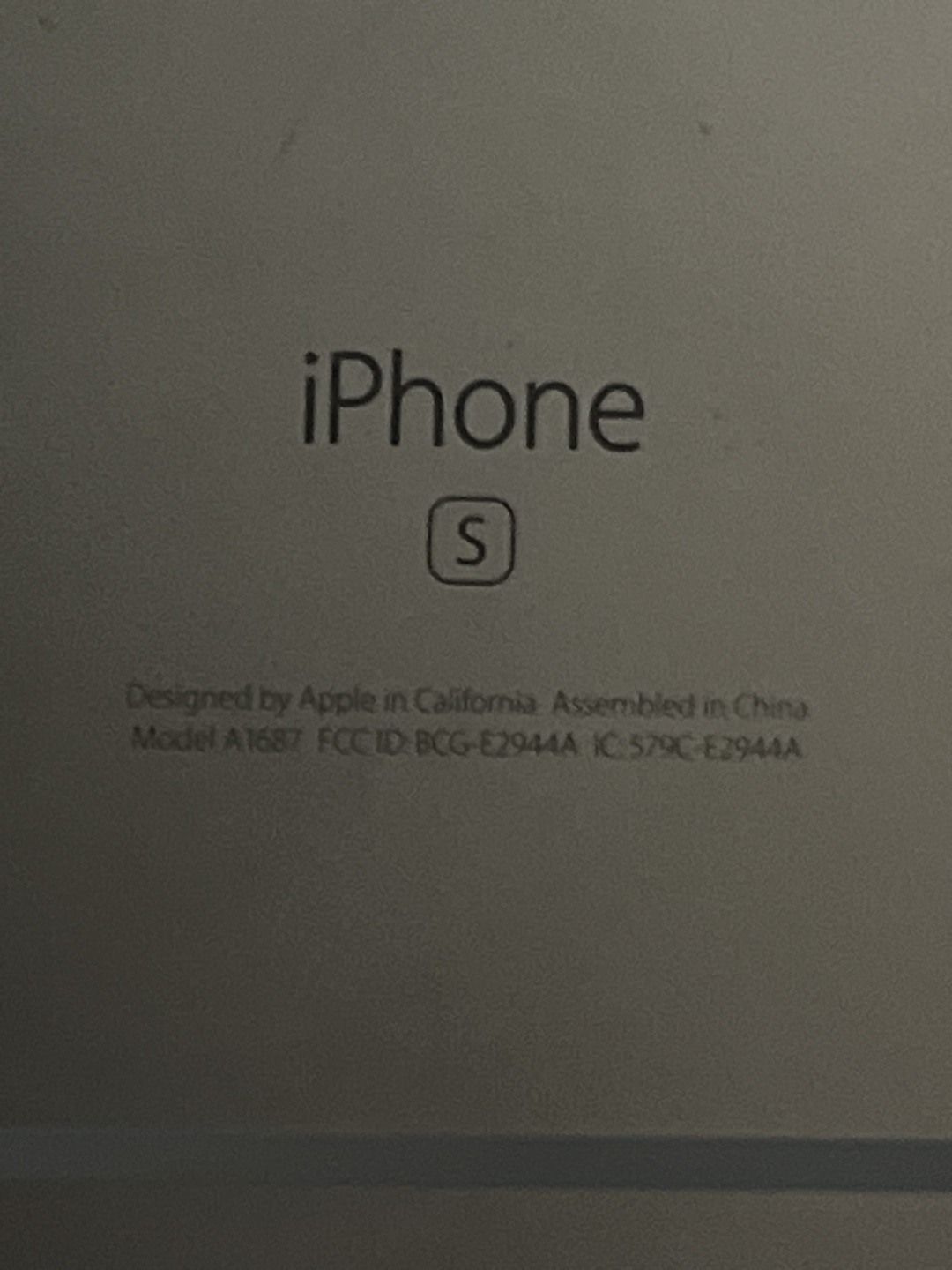 iPhone 6S - Locked - Perfect condition for parts - photo 3