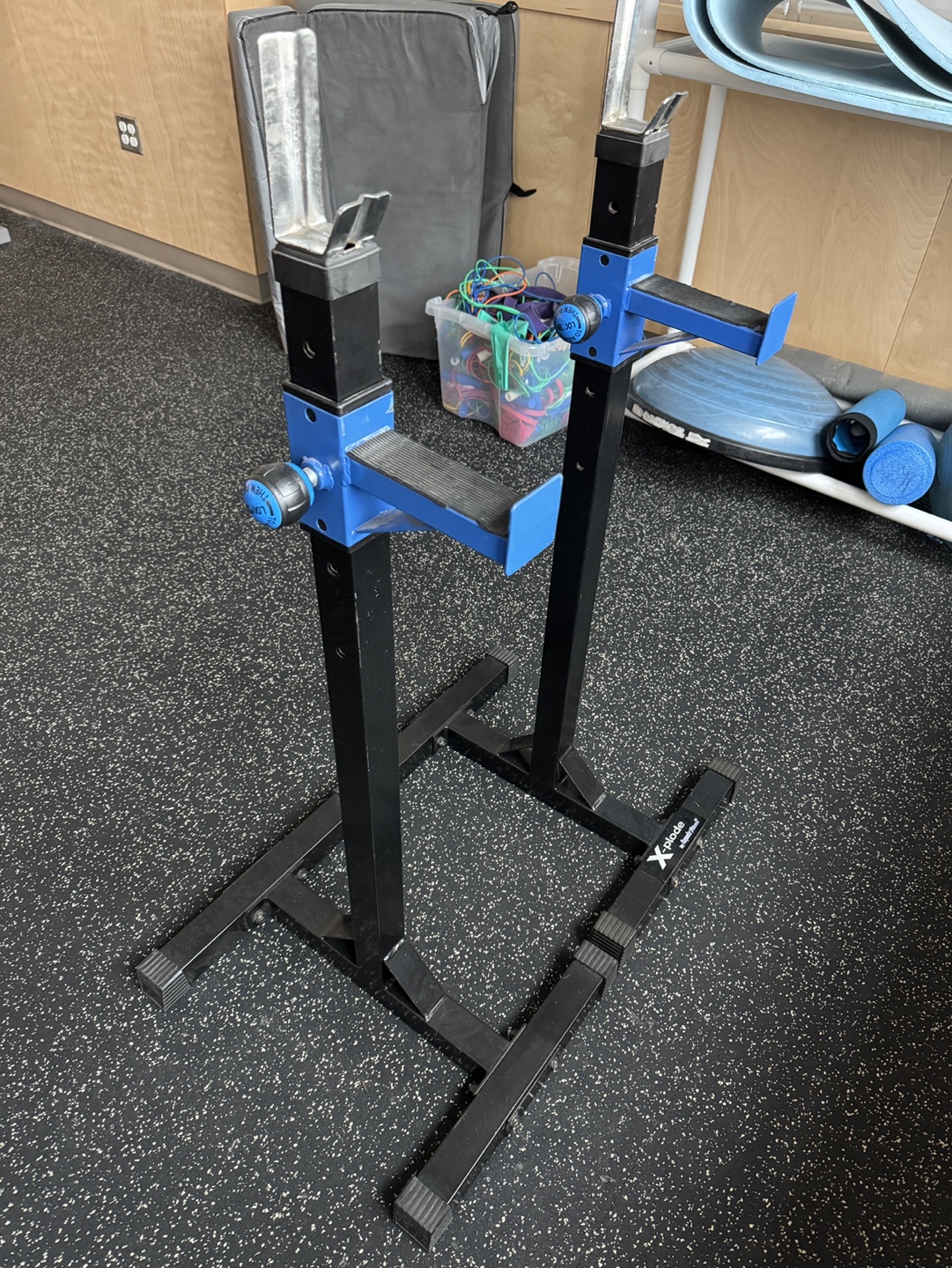 Pair of XMark Squat Stands