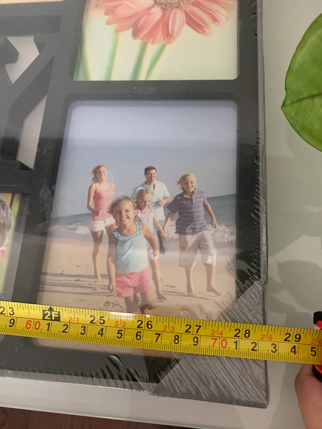 Family Photo Collage Frame - 10 Openings image indicator(3)