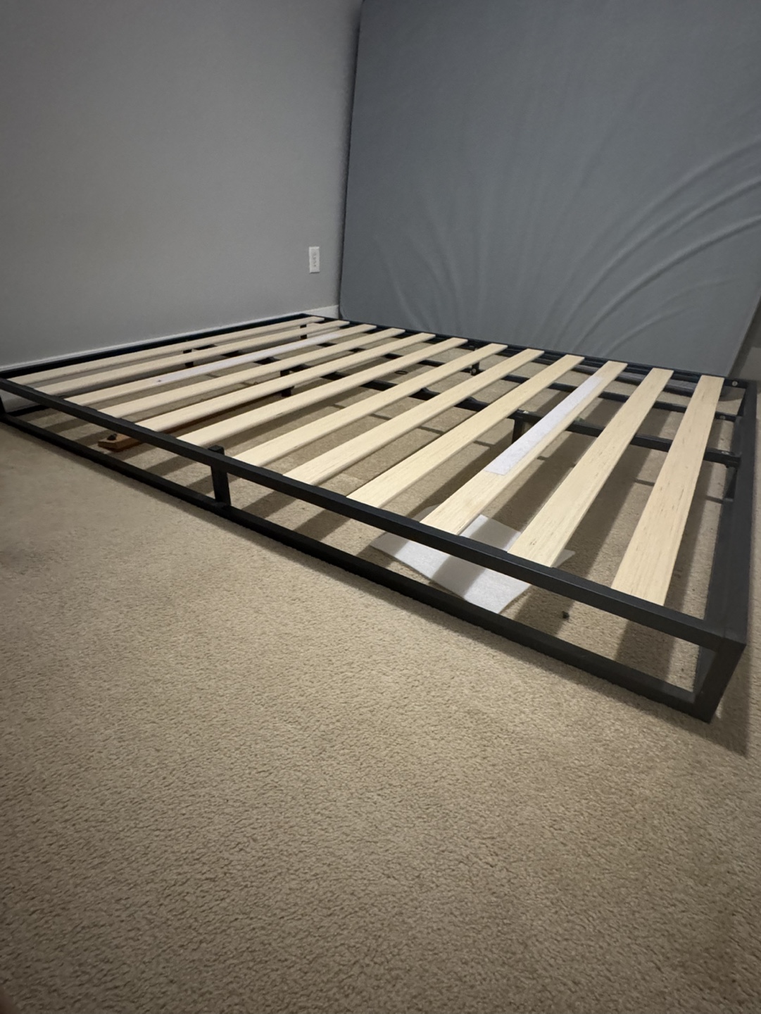 Queen Size Metal Bed Frame with Wooden Slats