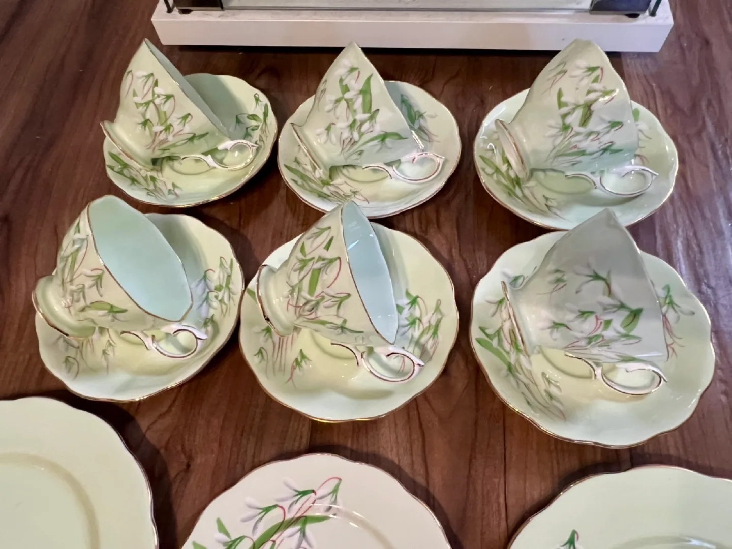 Vintage Royal Albert Snowdrop Tea Set image indicator(6)