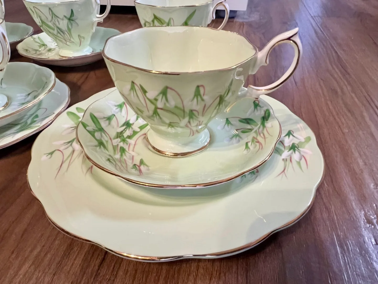 Vintage Royal Albert Snowdrop Tea Set image indicator(3)