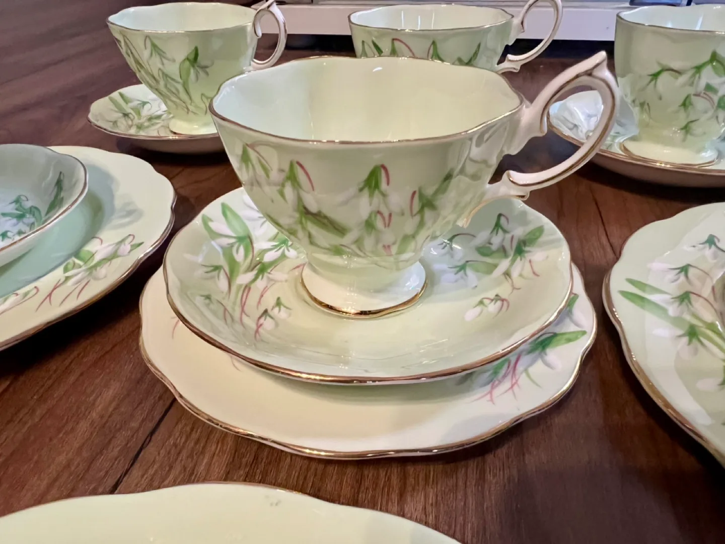 Vintage Royal Albert Snowdrop Tea Set image indicator(4)