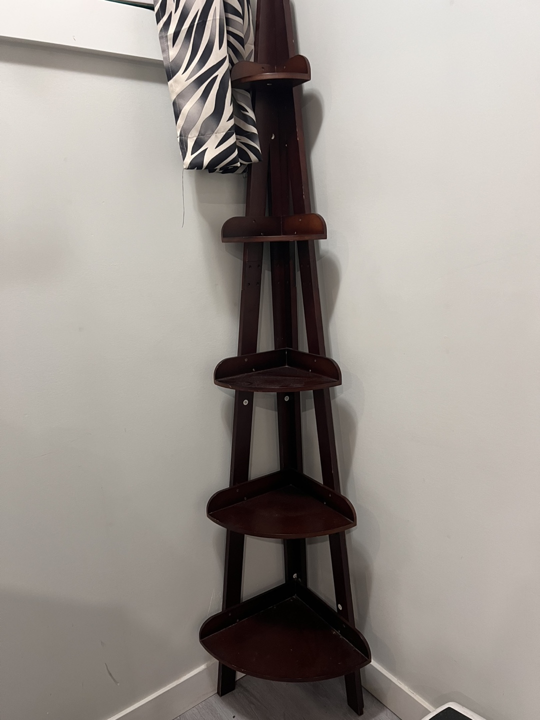 Corner Shelf Unit