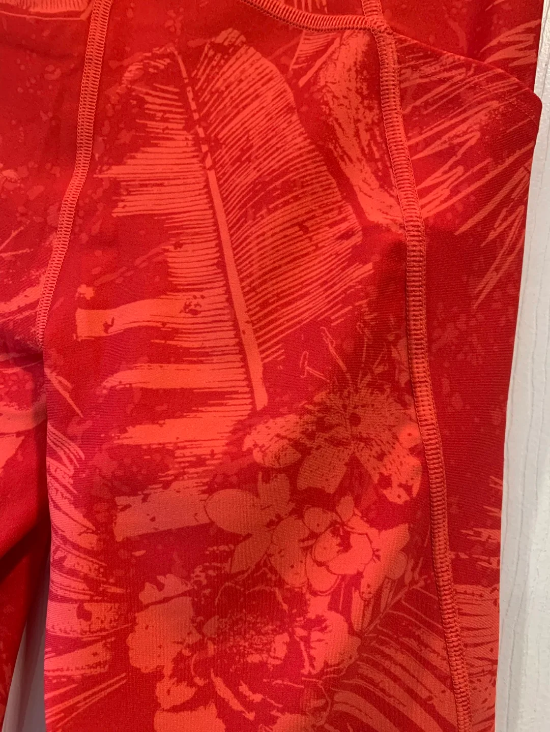 Women's ‘Project Rock’ Capri-style Leggings (NWT) image indicator(9)