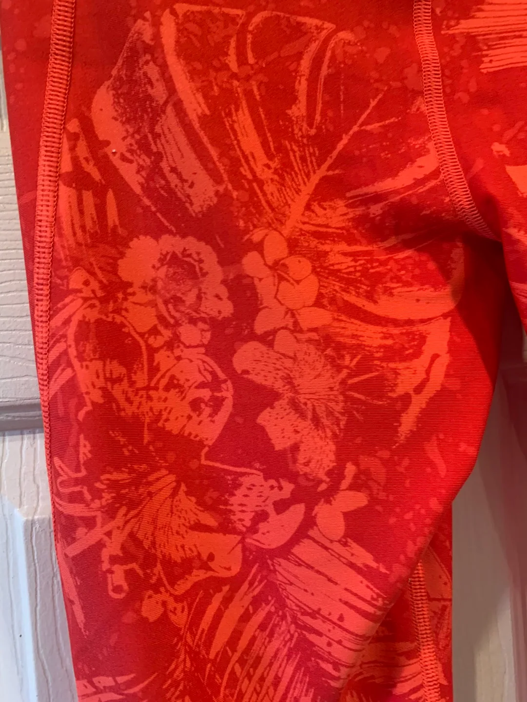 Women's ‘Project Rock’ Capri-style Leggings (NWT) image indicator(8)