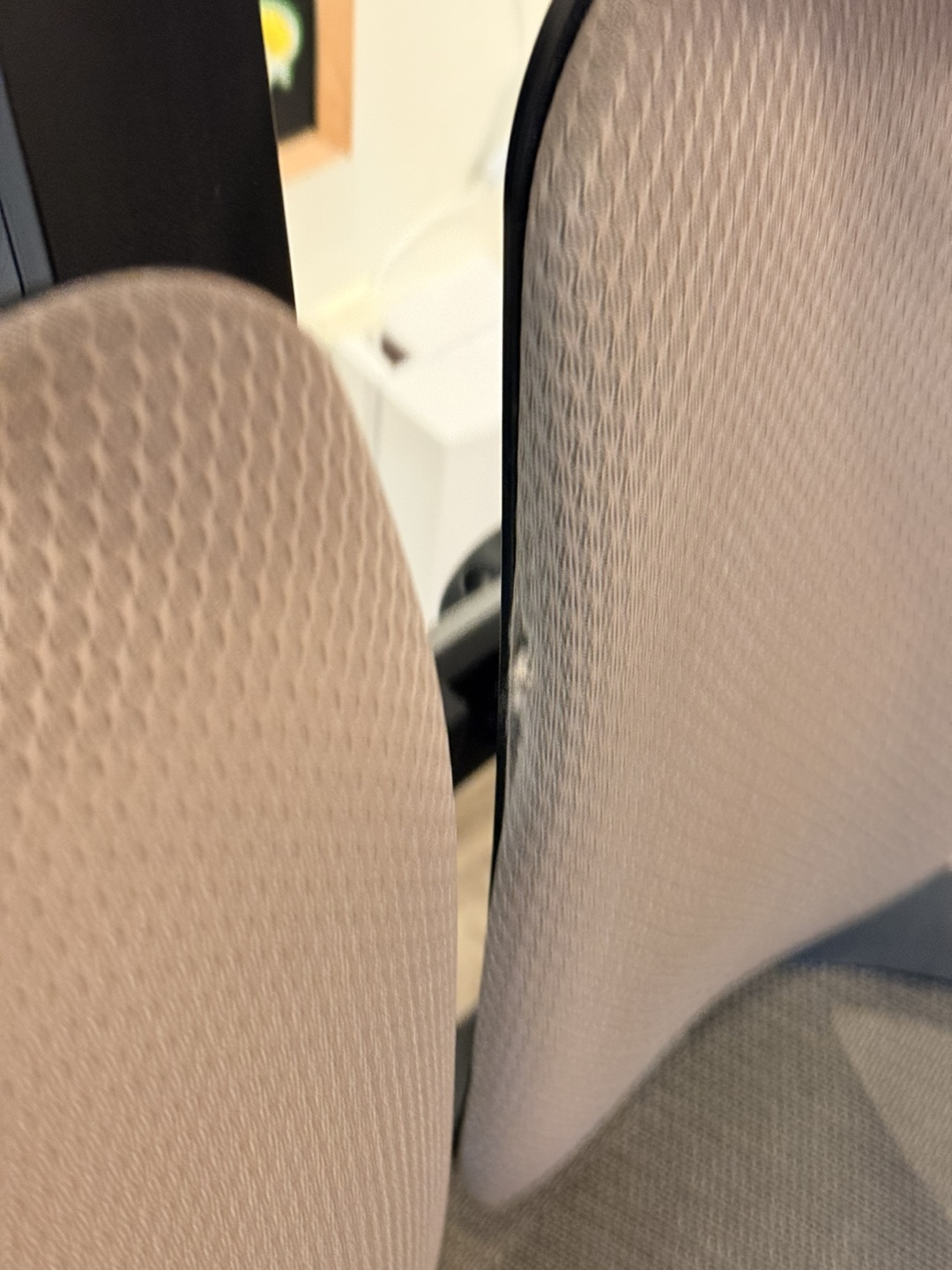 Used ergonomic mesh office chair - photo 2