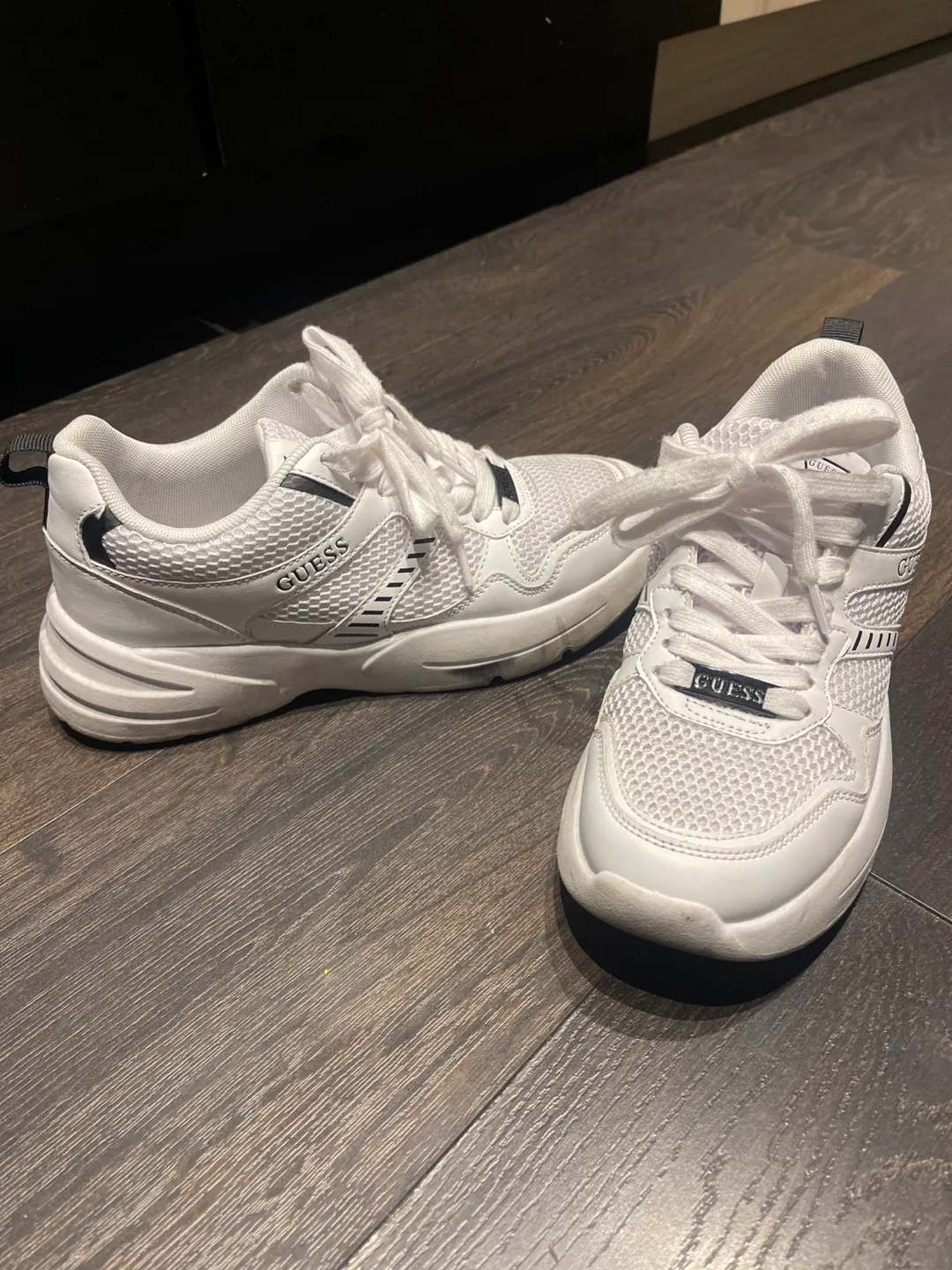 Women's White Guess Sneakers - Size 8 image indicator(3)