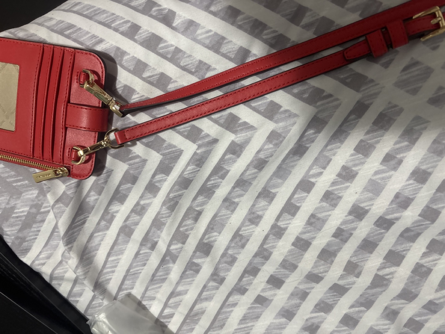 Michael Kors Red Phone Crossbody Wallet - photo 3