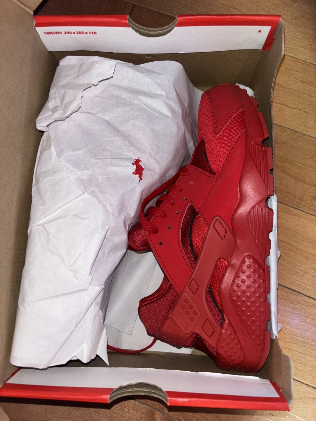 Nike Red Huarache Run Youth Size 7Y