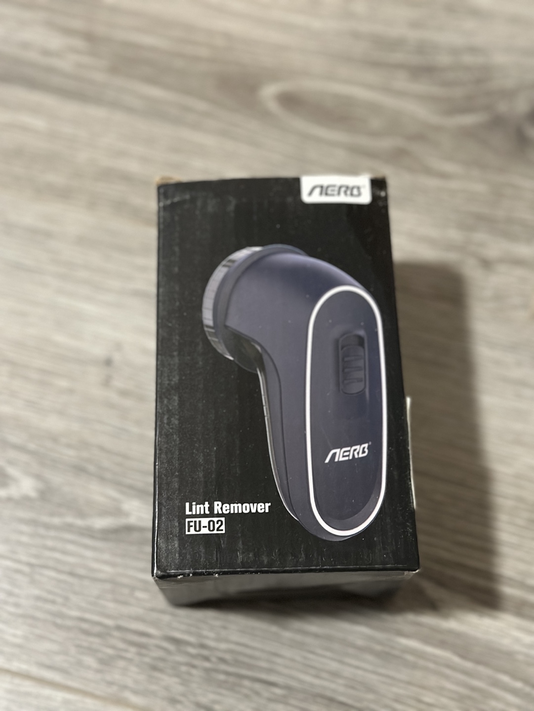 Lint Remover - photo 2