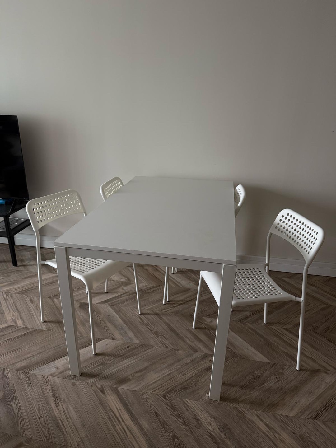 White Dining Table Set with Four Chairs - photo 2