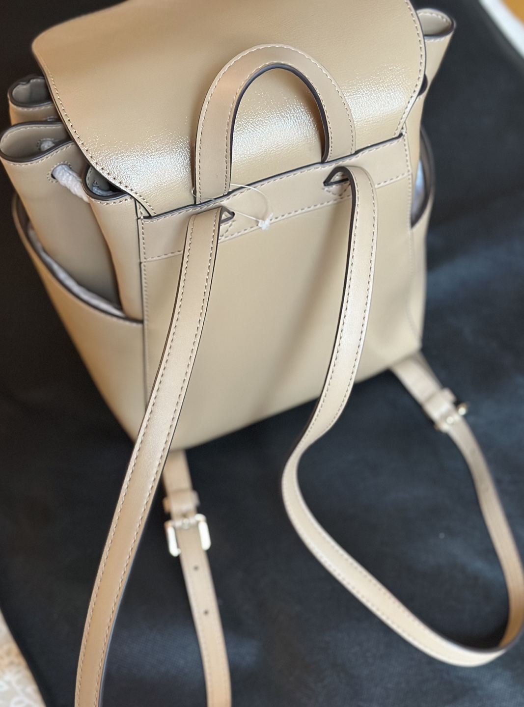 Michael Kors Cheryl Leather Backpack - Beige - photo 5