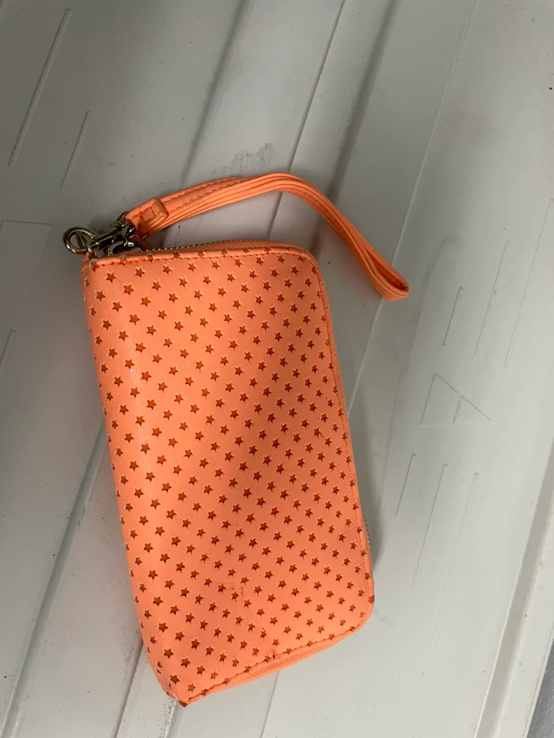 Corona hat, Conair curler, wallet 🥕 image indicator(3)