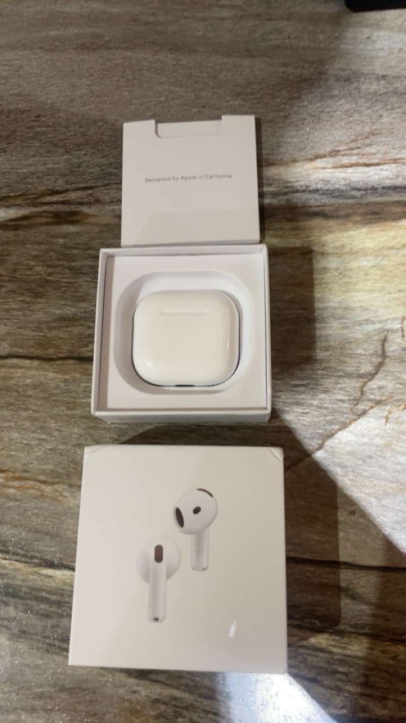Headphones 4 noise cancelling brand new - photo 2