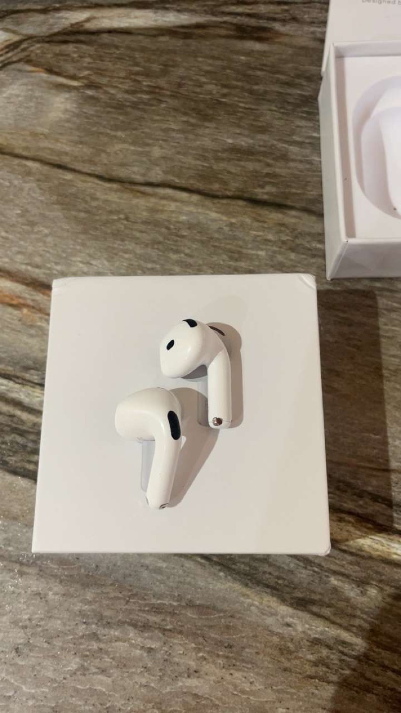 Headphones 4 noise cancelling brand new - photo 4