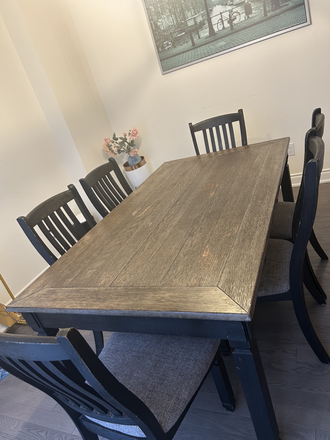 MUST SELL :6-Piece Dining Set - Table and Chairs - photo 2