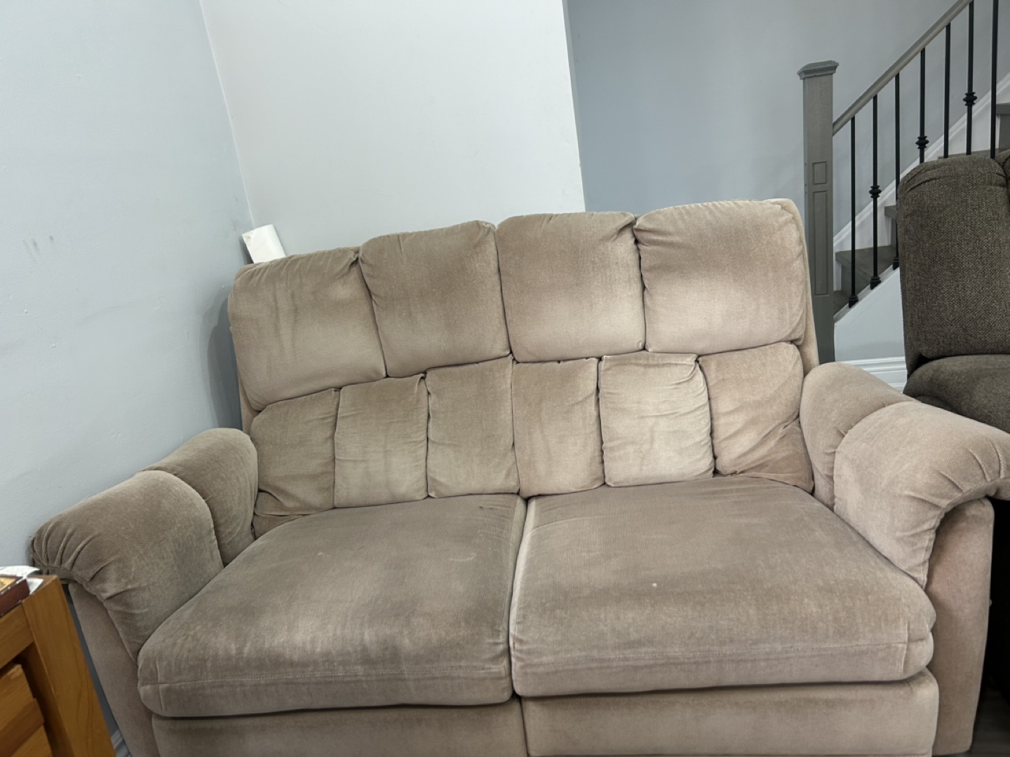 Tan Recliner Loveseat - photo 2