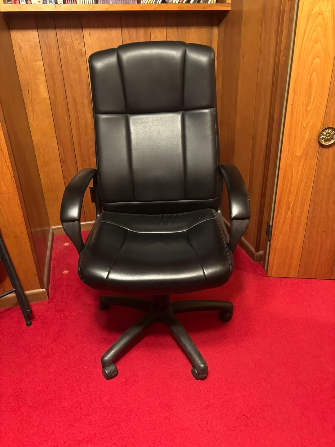 Corner Desk & Executive Chair image indicator(4)
