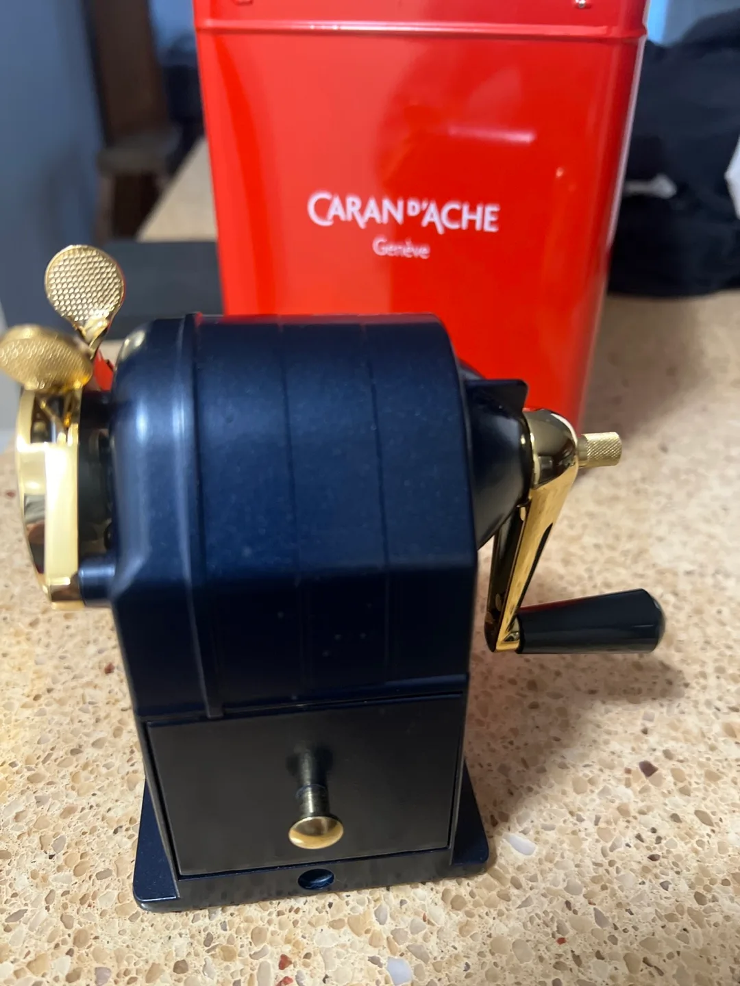 Caran d'Ache Special Edition Cosmic Blue Pencil Sharpener image indicator(2)