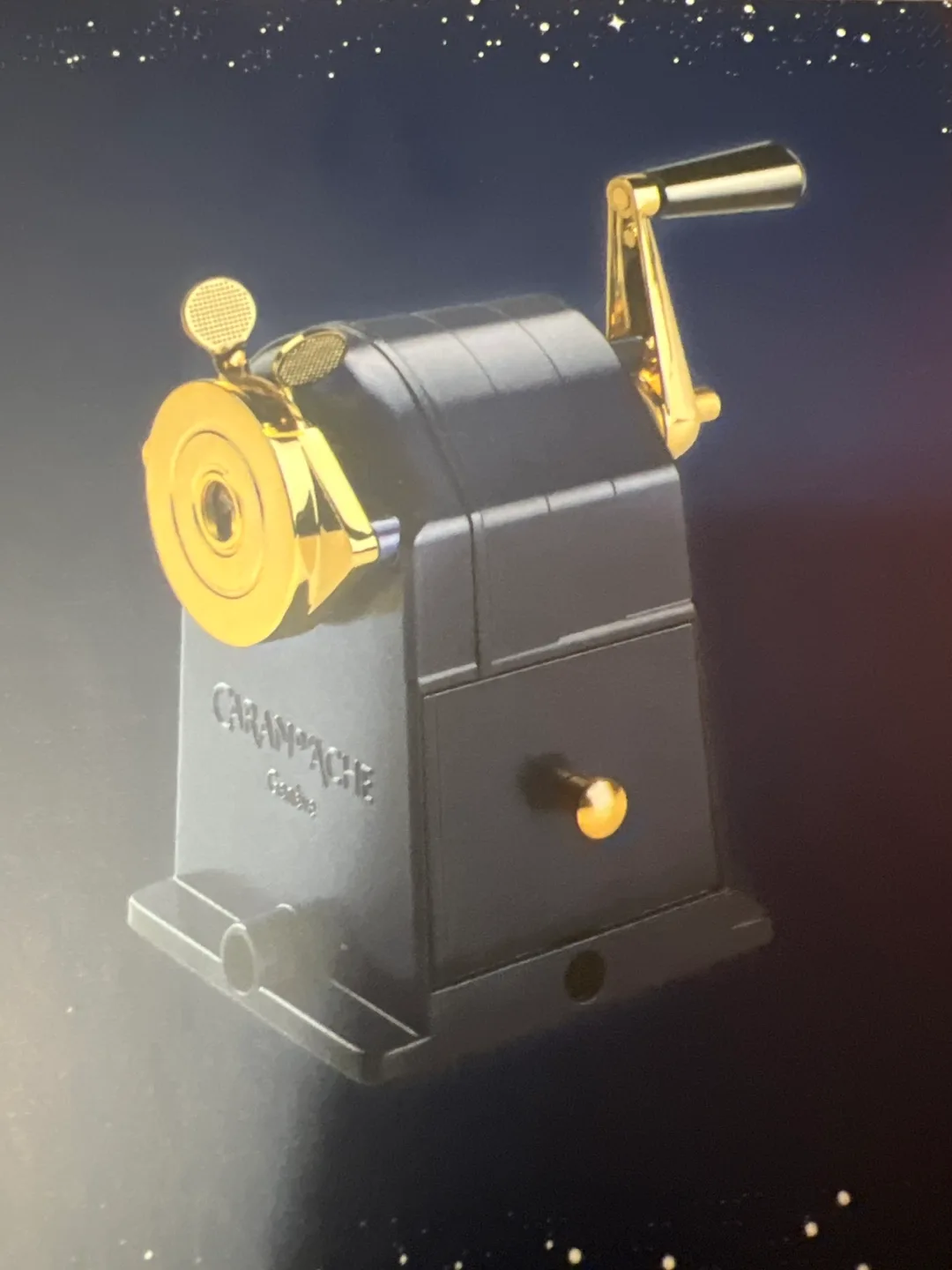 Caran d'Ache Special Edition Cosmic Blue Pencil Sharpener image indicator(3)