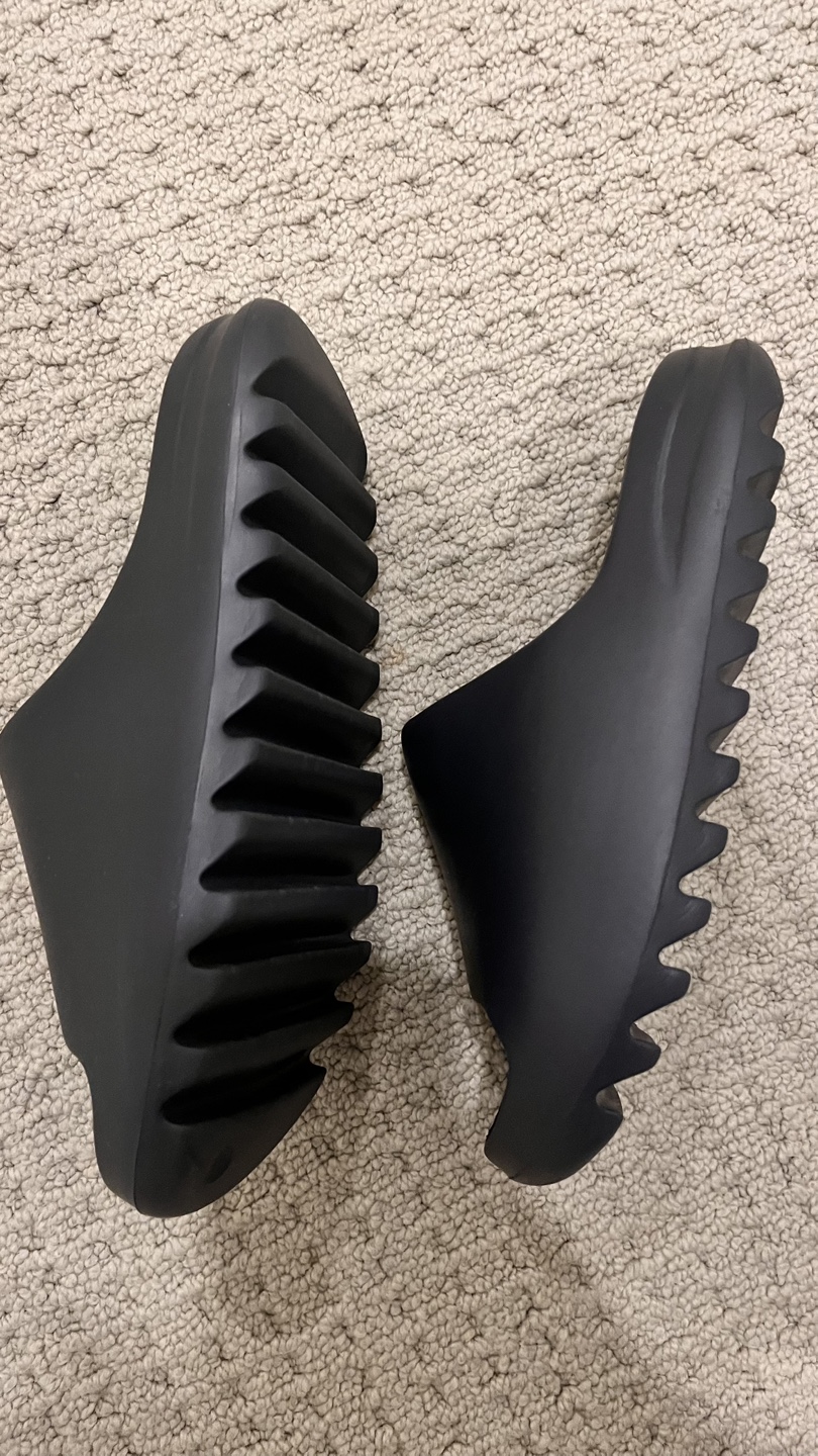 Adidas Yeezy Slides Size 9 men’s - photo 2