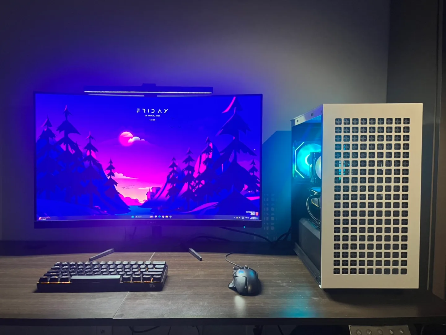 🔥Budget Gaming PC🔥with Xeon E5 2640 V4 and GTX 1650 super image indicator(2)