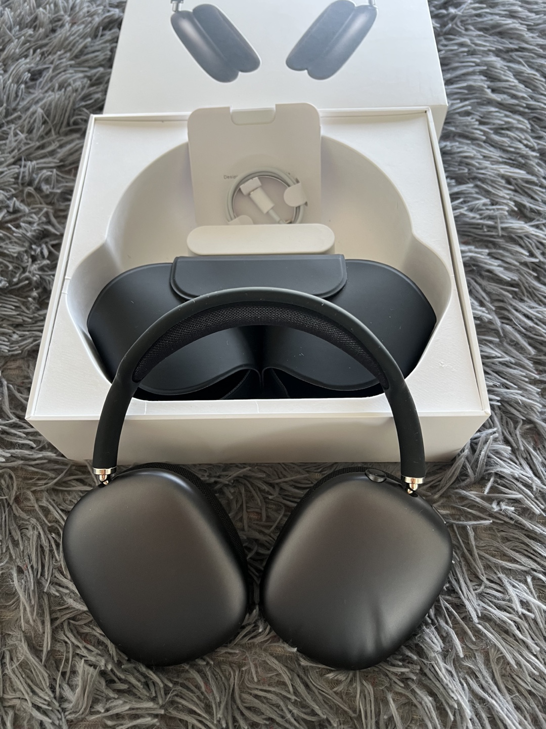 Apple AirPods Max (USB-C) - With receipt and apple bag