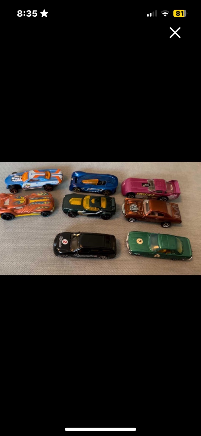 Lot of 8 Hot Wheels diecast cars