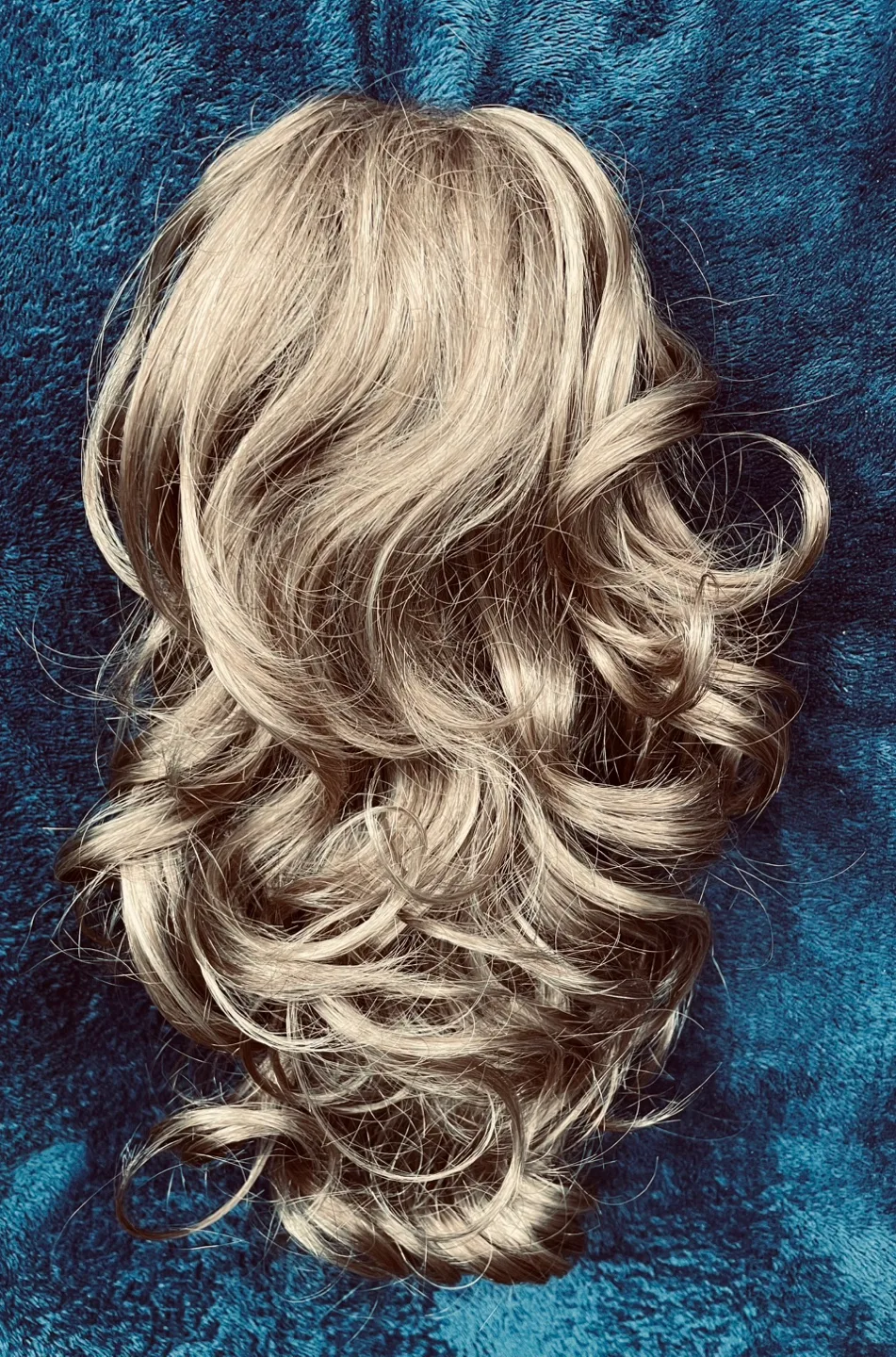 Blonde Clip-in Hair Extension (Ponytail) thumbnail