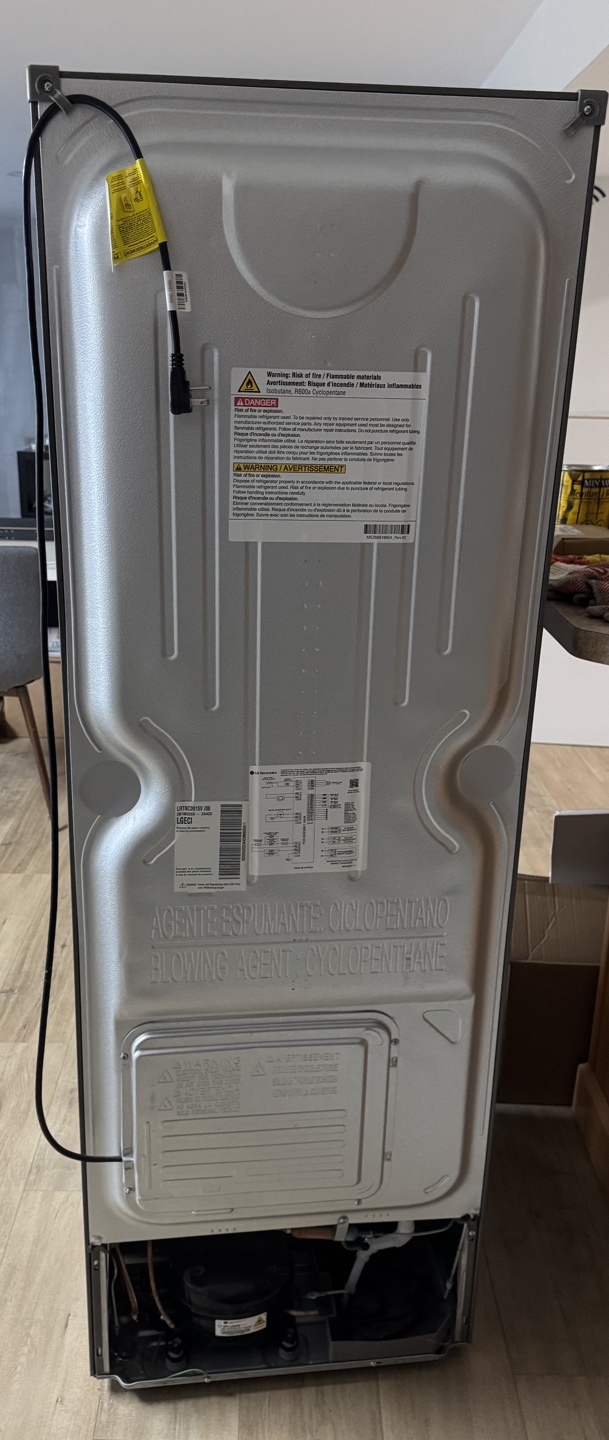 LG 22 in. 9 cu. ft. Counter Depth Top Freezer Refrigerator - photo 4