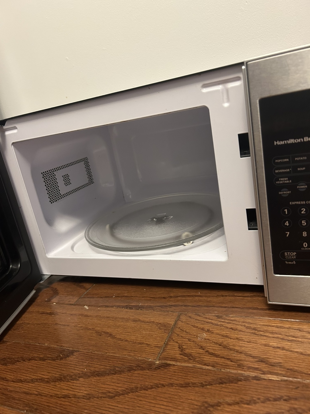 Hamilton Beach Microwave - Stainless Steel - photo 3