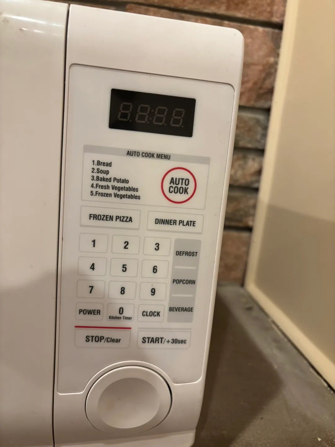 Magic Chef White Microwave image indicator(3)