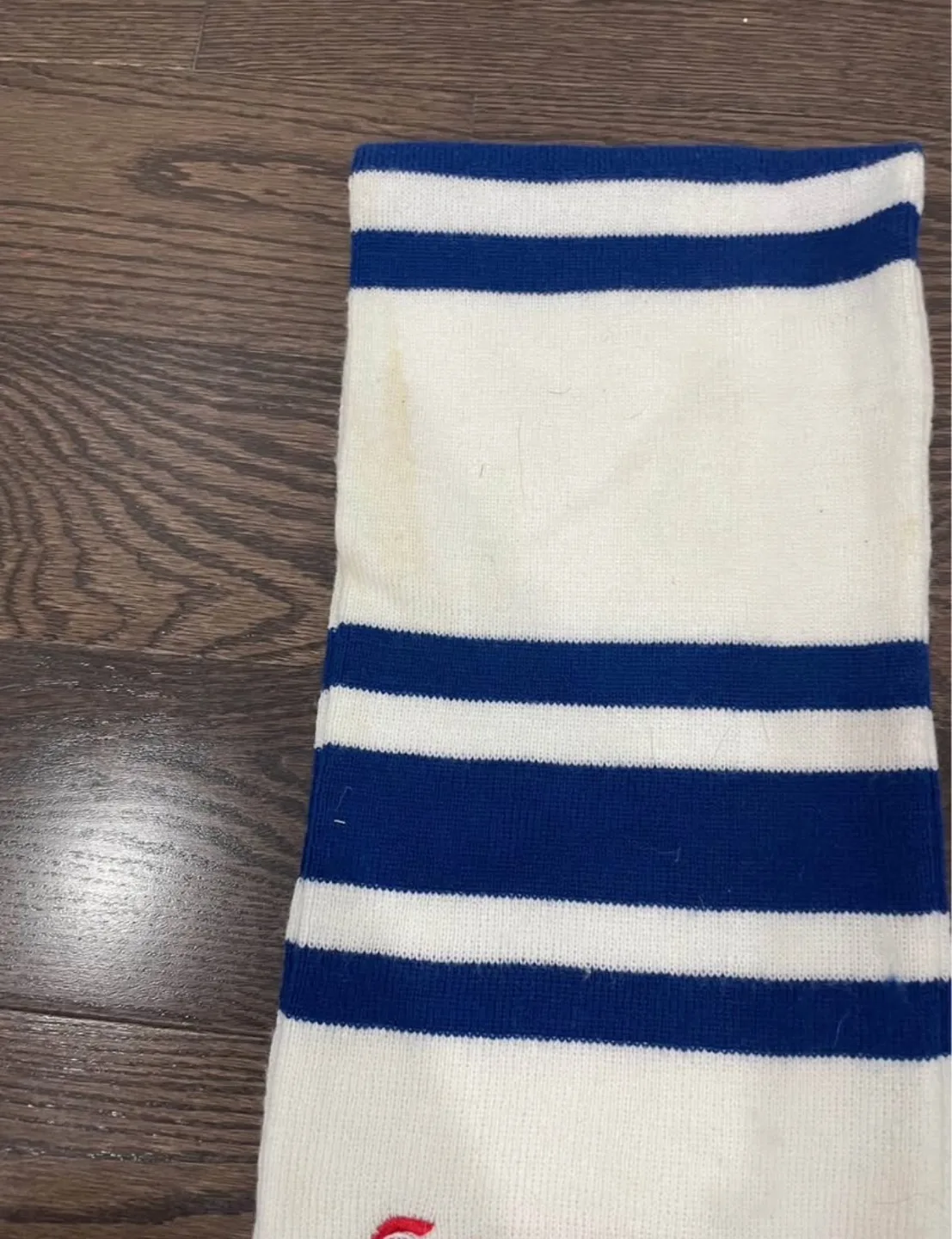 Toronto Maple Leafs Knit Scarf & Grey Plaid Scarf Bundle image indicator(4)