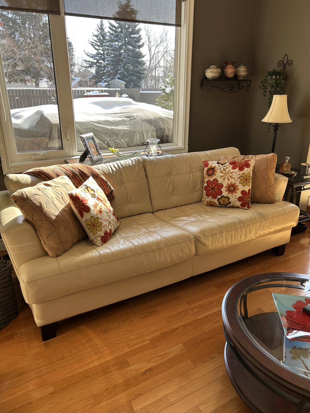 Cream Leather Sofa - photo 3