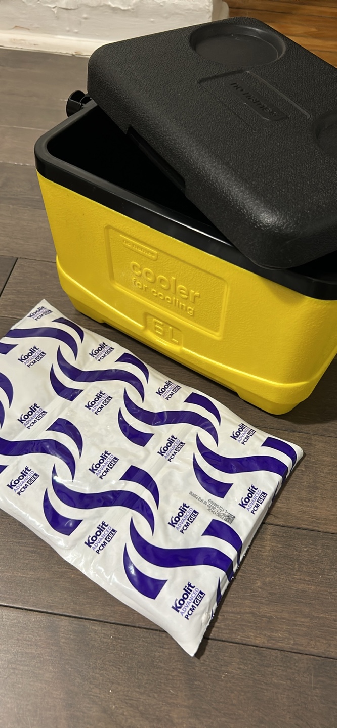 Yellow Cooler with Koolit Ice Packs - photo 4