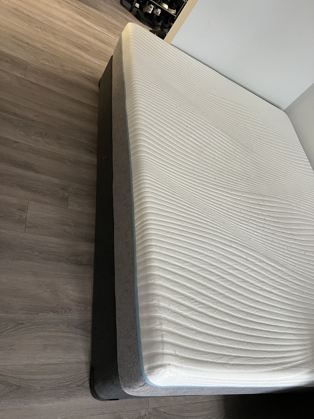 Queen Mattress and Foundation Set - photo 2