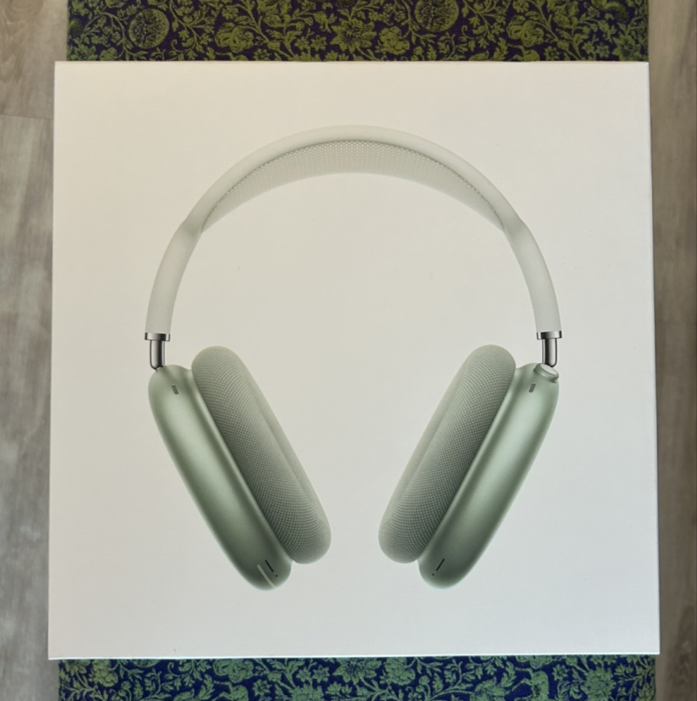 Apple AirPods Max Headphones with Smart Case - Green - photo 3