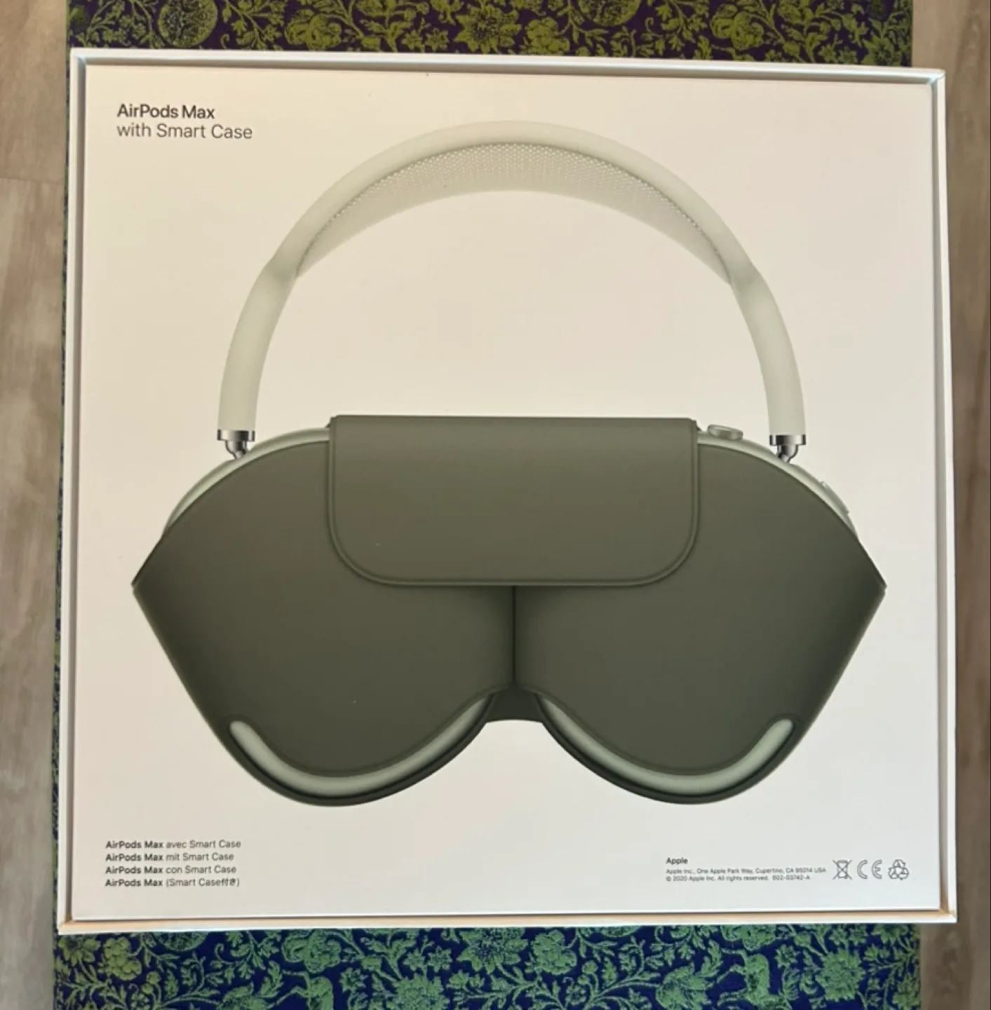 Apple AirPods Max Headphones with Smart Case - Green image indicator(4)